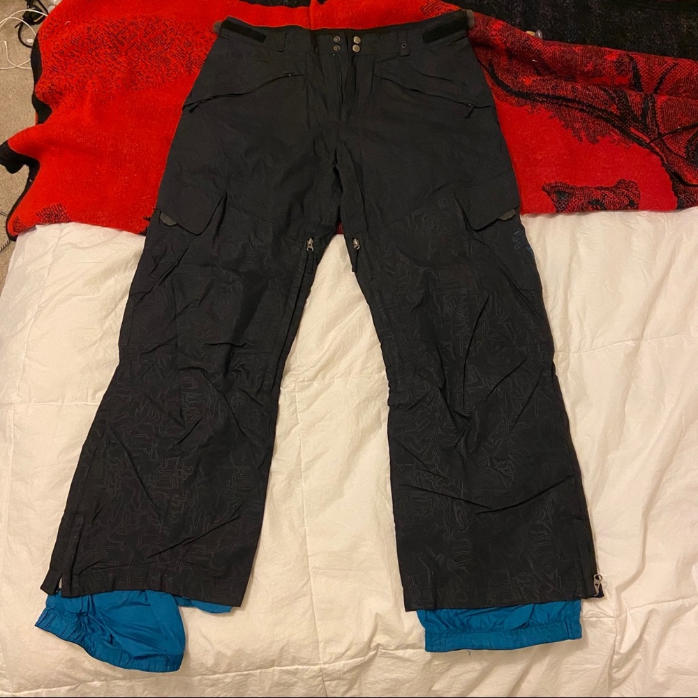 Snowboarding pants. Ski pants. Body glove
